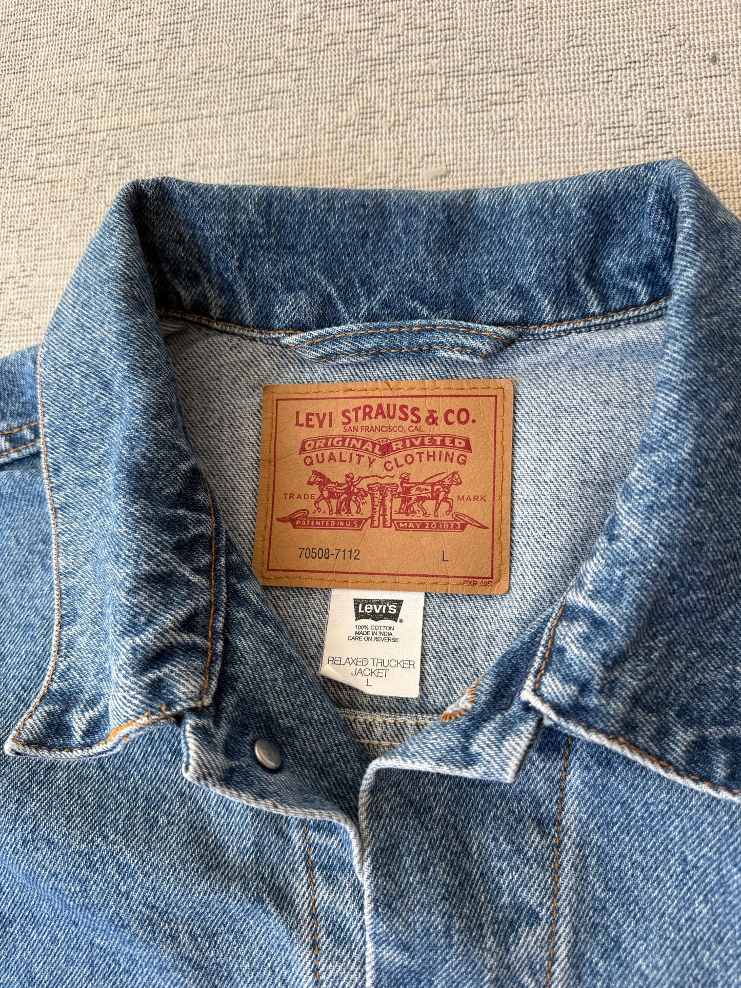 Levi’s Relaxed Trucker Denim Jacket (L)