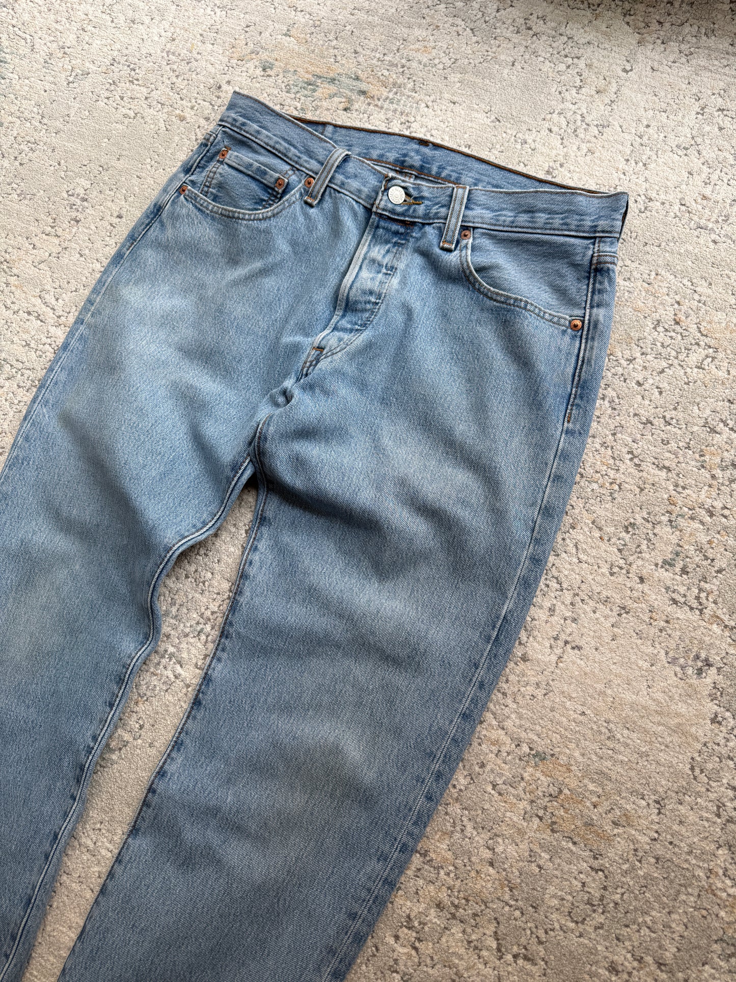 Levi’s 501 Washed Blue Jeans (W32 L30)