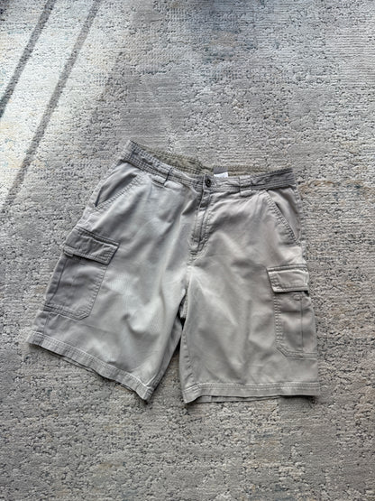 Columbia Cargo Shorts (W34)