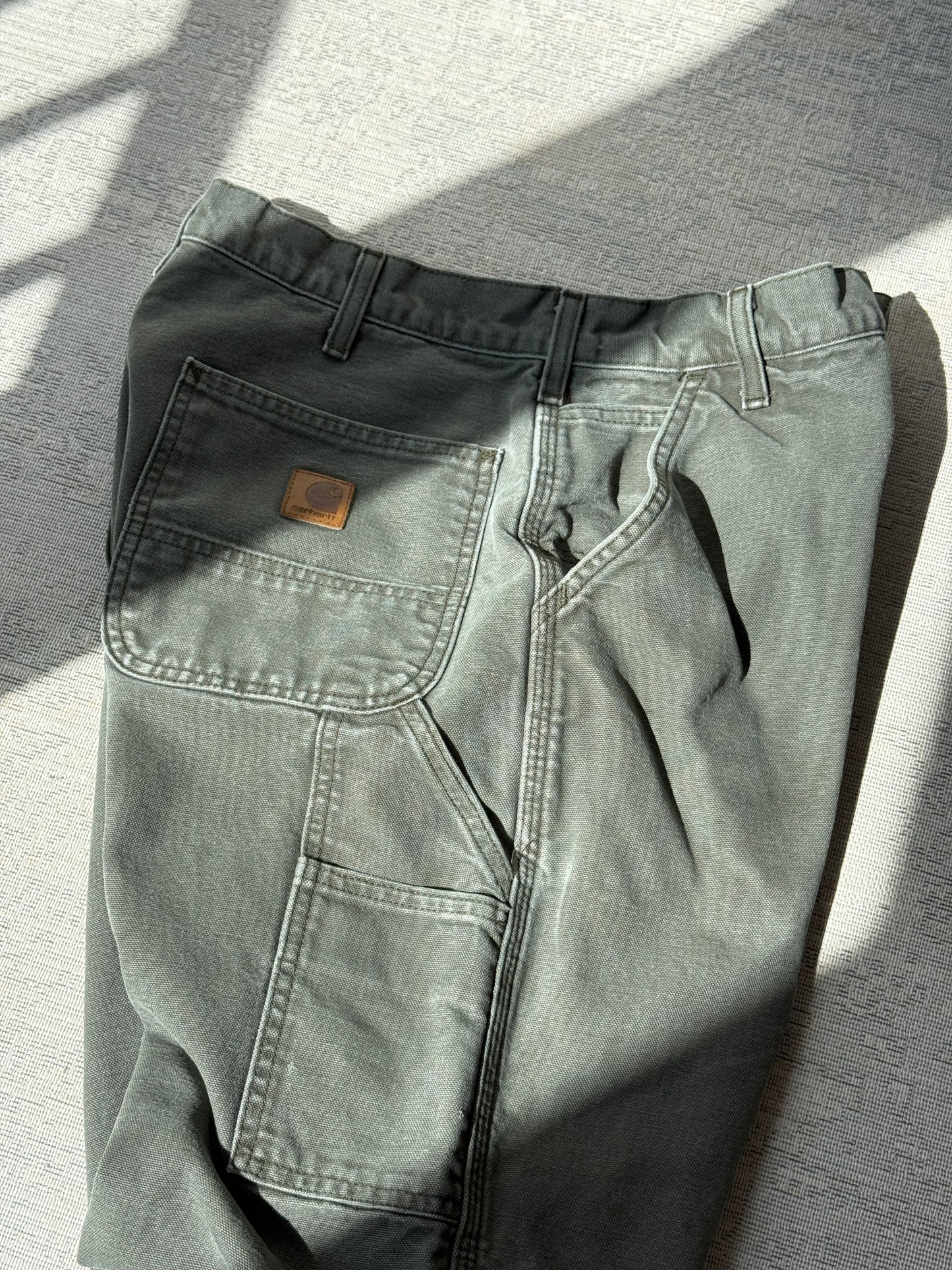 Carhart B111 Carpenter Work Pant (W32 L30)