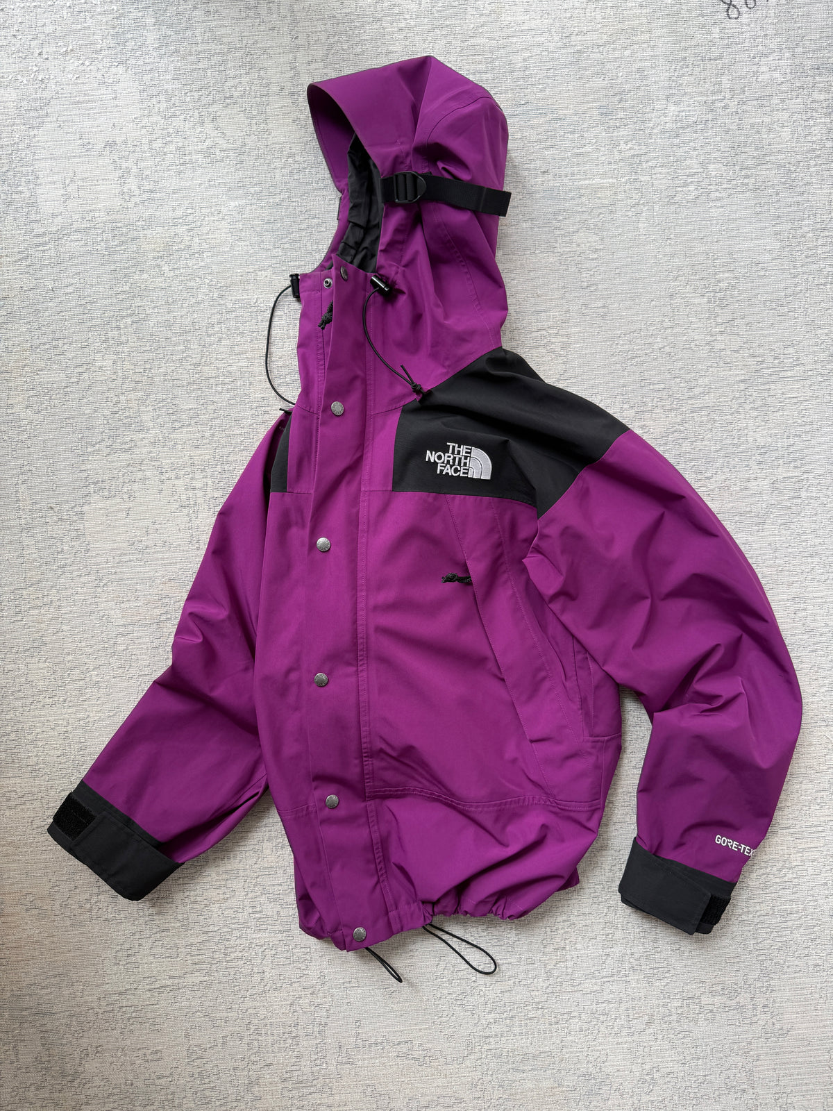 Vintage 90s The North Face Mountain Light GORE-TEX Jacket – Purple / Black (L)