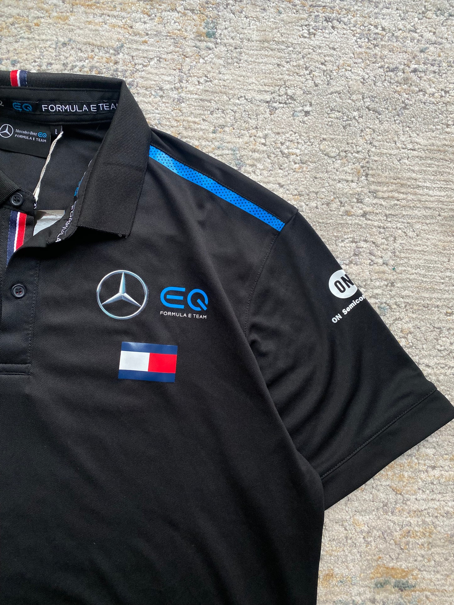 Mercedez-Benz Formula E Team (L)