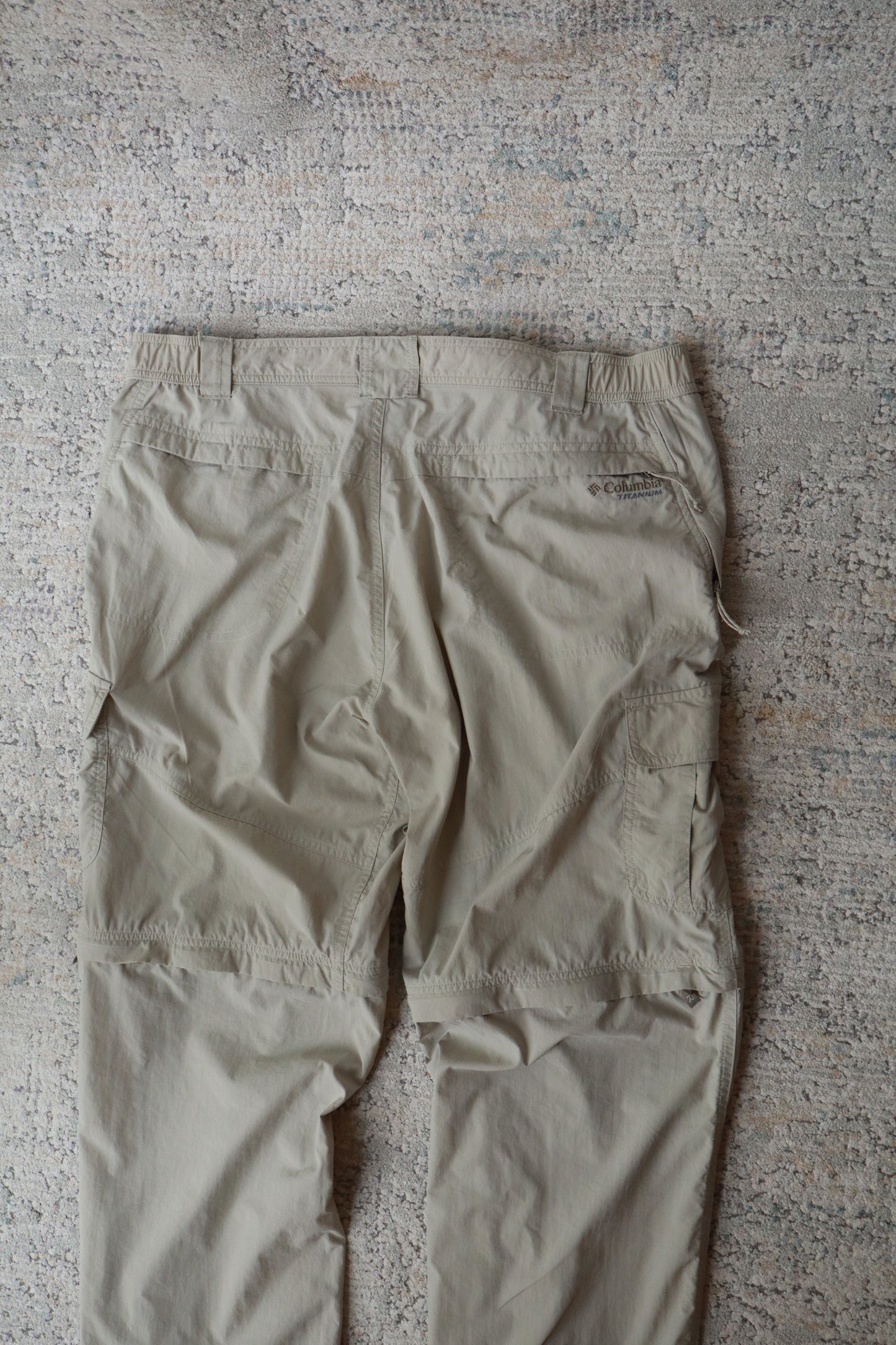 Columbia Sportswear Heavy Cargo Pant/Shorts (L)