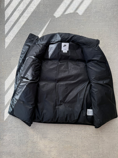 Nike Club Puffer Vest (L)