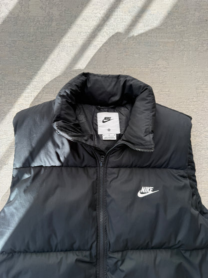 Nike Club Puffer Vest (L)