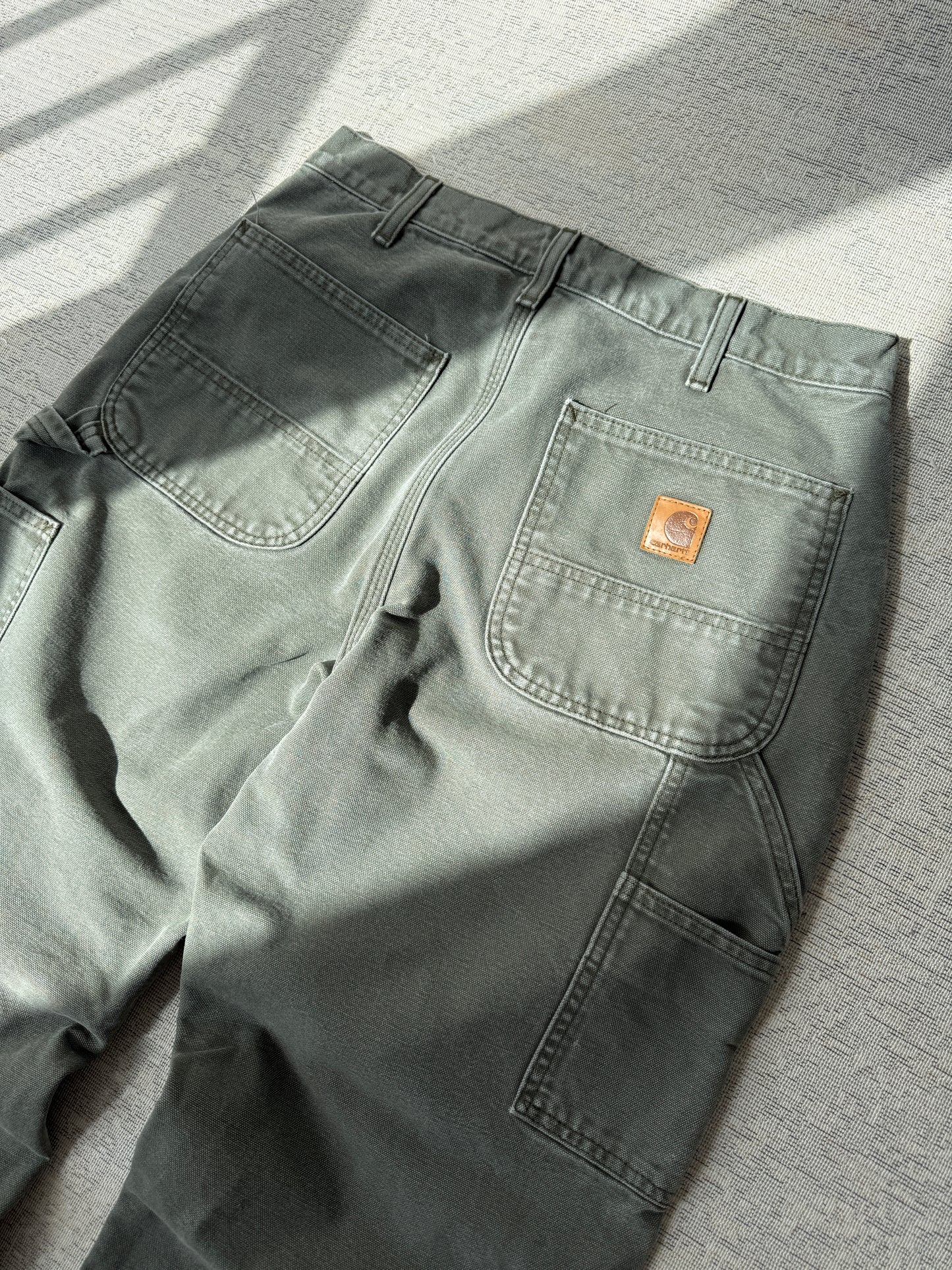 Carhart B111 Carpenter Work Pant (W32 L30)