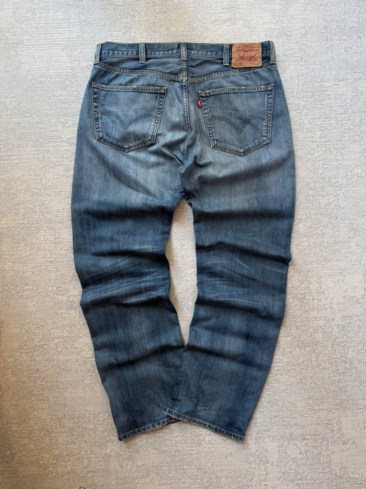 Levi’s 501 Straight Leg Button-Fly Jeans (W38 L34)