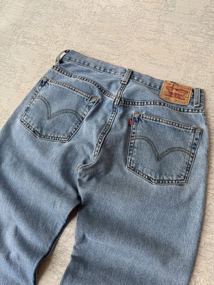 Levi’s 505 Regular Fit Jeans (W34 L32)