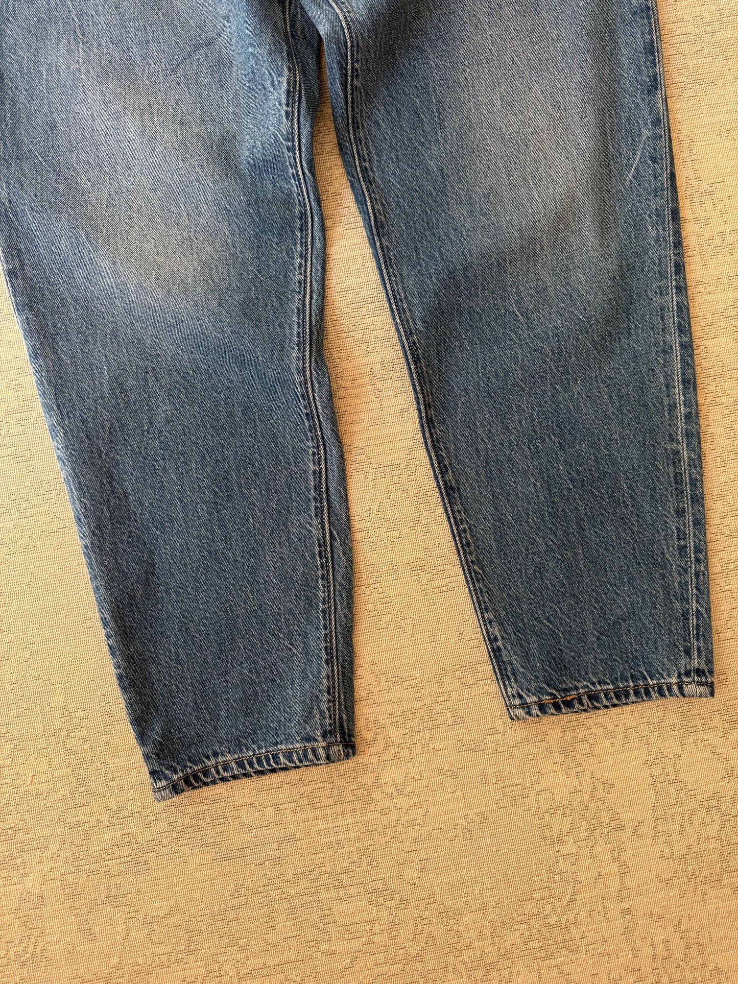 Levi’s High Loose Taper Jeans (Women’s W29)