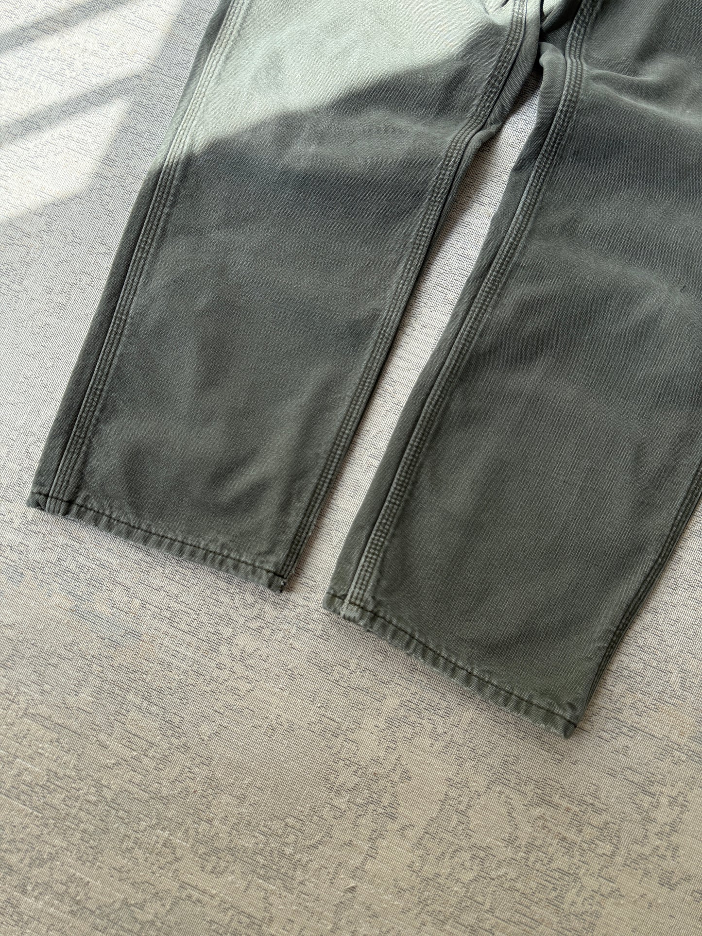 Carhart B111 Carpenter Work Pant (W32 L30)
