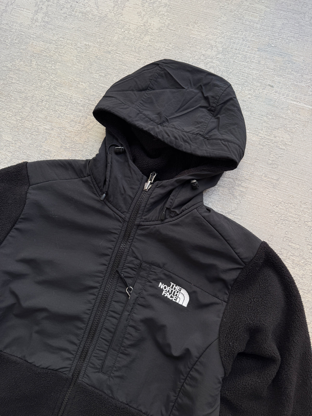 The North Face Women’s Denali Hoodie Fleece Jacket (Women’s M)