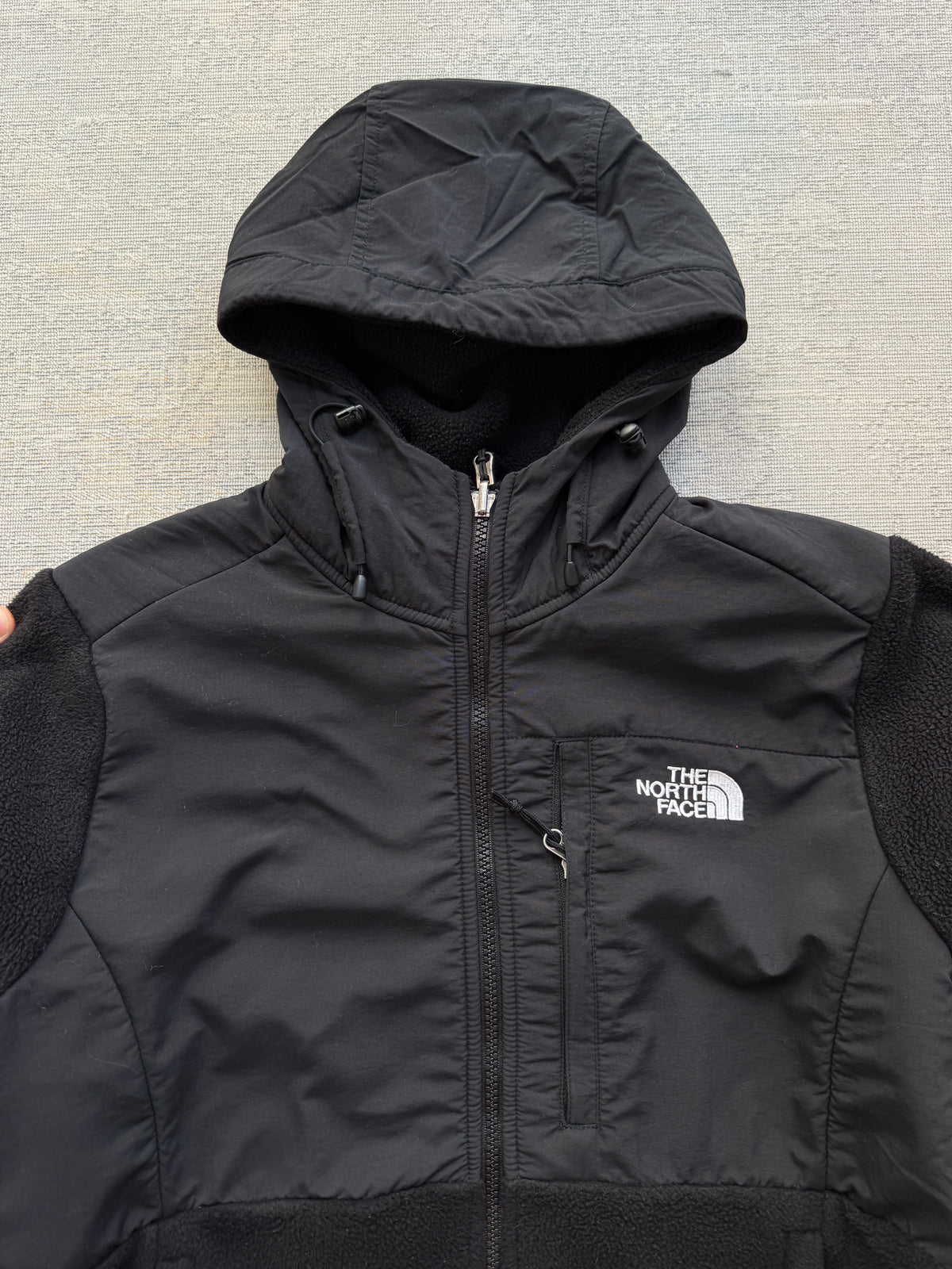 The North Face Women’s Denali Hoodie Fleece Jacket (Women’s M)