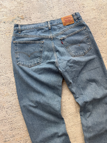 Levi’s 505 Straight Leg Regular Fit Jeans (W40 L30)