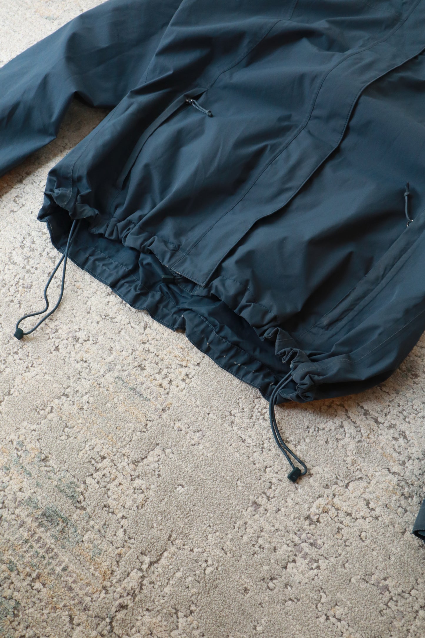 The North Face Dryvent Jacket (Women’s M)