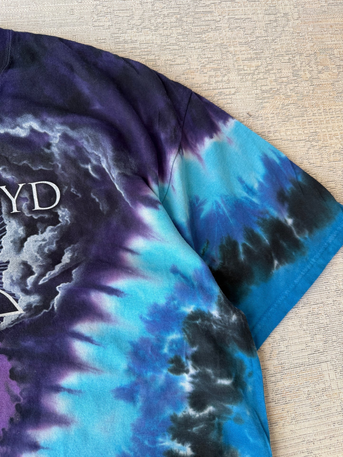 Pink Floyd Liqudie Blue Tee (XL)