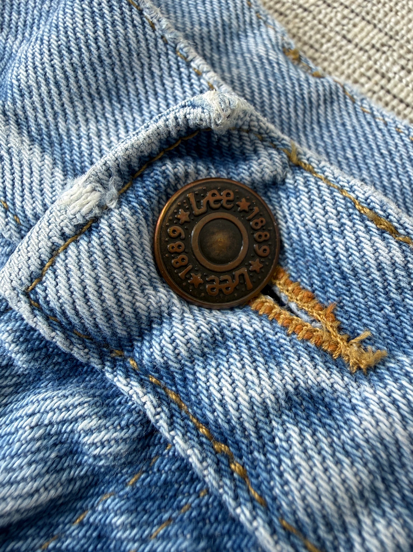 Lee Classic Straight Jeans (Women’s M)