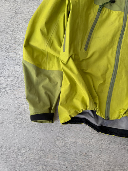 Arc’teryx Gore-Tex XCR Jacket (Women’s XS)