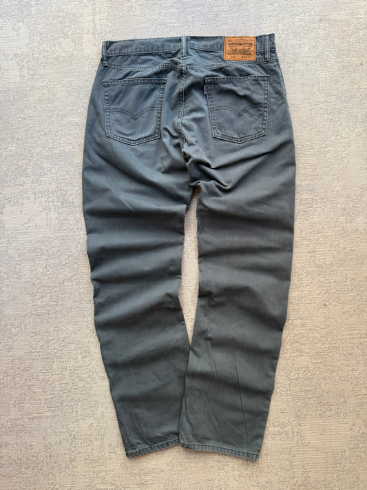 Levi’s 514 Straight Fit Jeans (W36 L36)