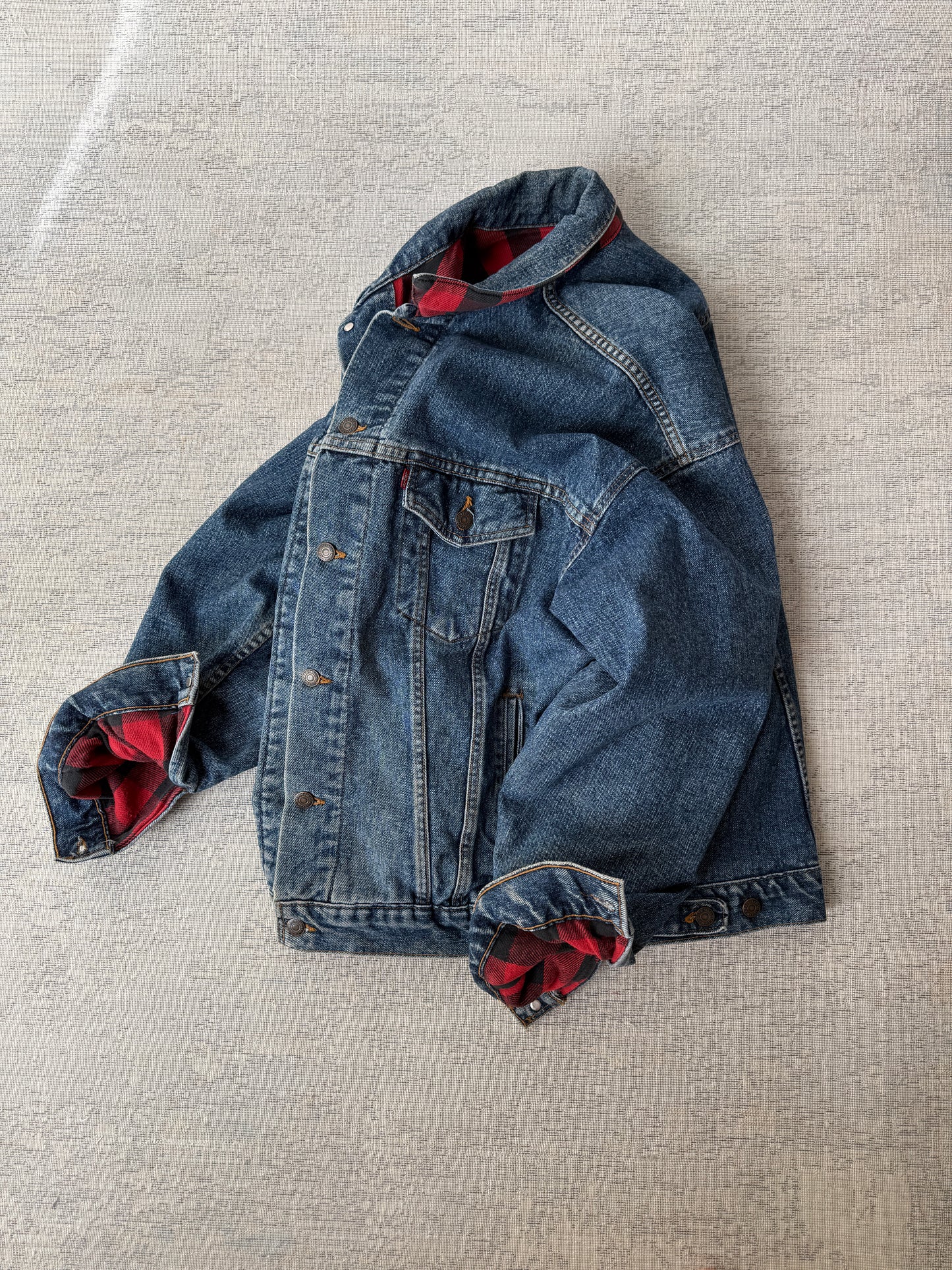 Vintage Levi’s Denim Jacket Made In US (XL)