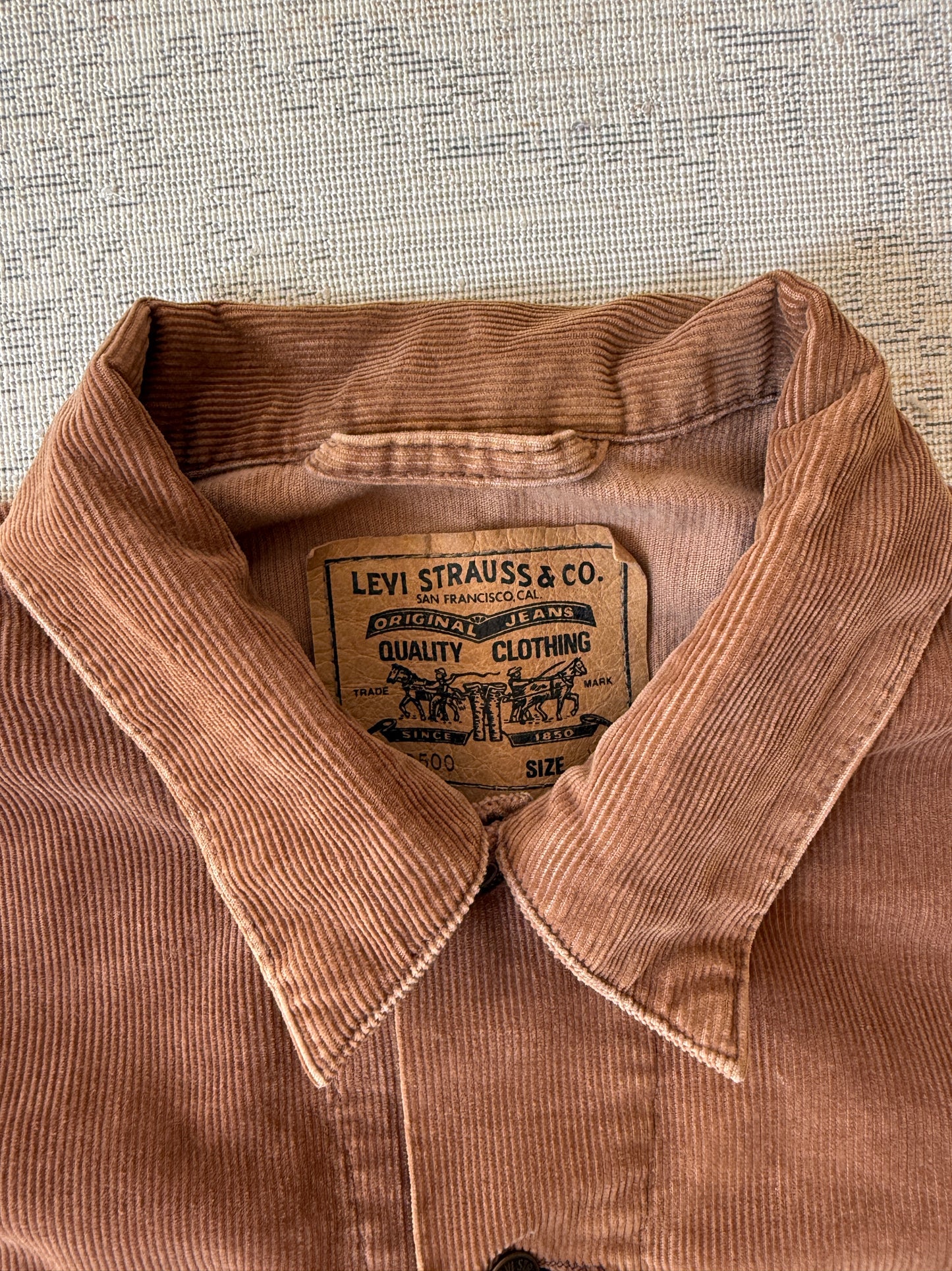 Levi’s Corduroy Overshirt (Women’s M)