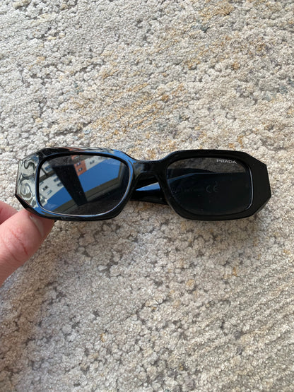 Prada Milano Vintage 00’s Sunglasses