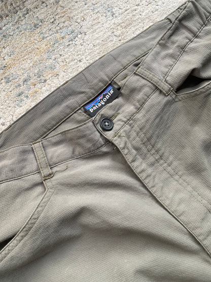 Patagonia Lightweight Hiking Pant (L)