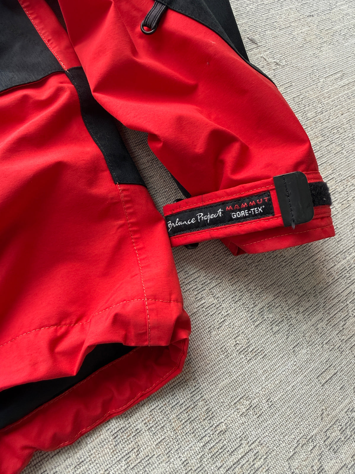 Vintage 90s Mammut Balance Project GORE-TEX Jacket (L)