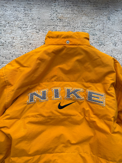Nike 2000’s Classic Puffer Jacket (M)