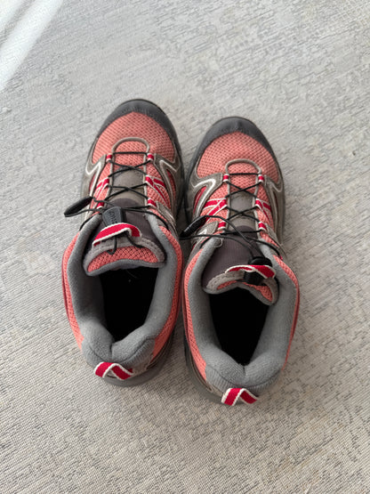 Salomon Outdoor Trail Shoes (Women’s 38 2/3)