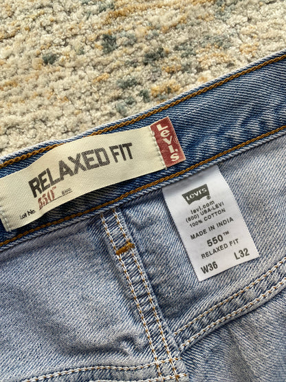 Levi’s 505 Relaxed Fit Jeans (W36 L32)
