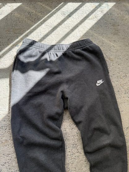 Nike Club Fleece Joggers & Hoodie (L)