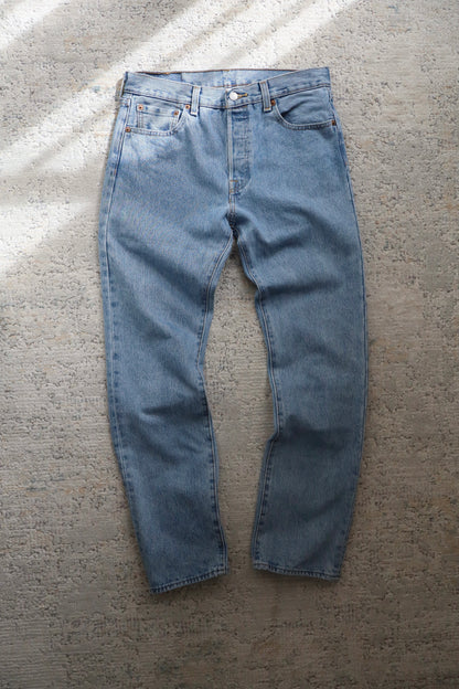 Levi’s 501 Washed Blue Jeans (W30 L30)