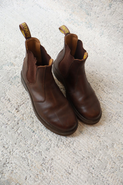 Dr Martens Chelsea Boot in Crazy Horse (38)