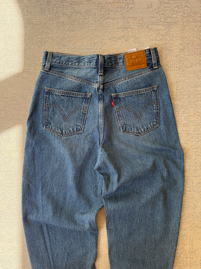 Levi’s High Loose Taper Jeans (Women’s W29)