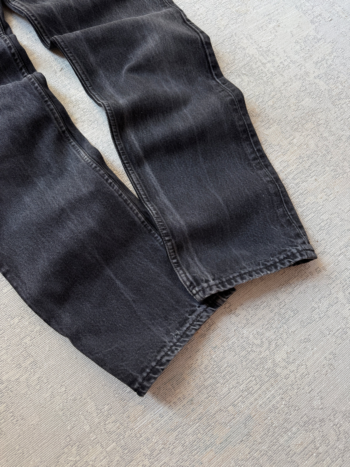 Levi’s 501 Black Fadded Jeans (W33 L32)