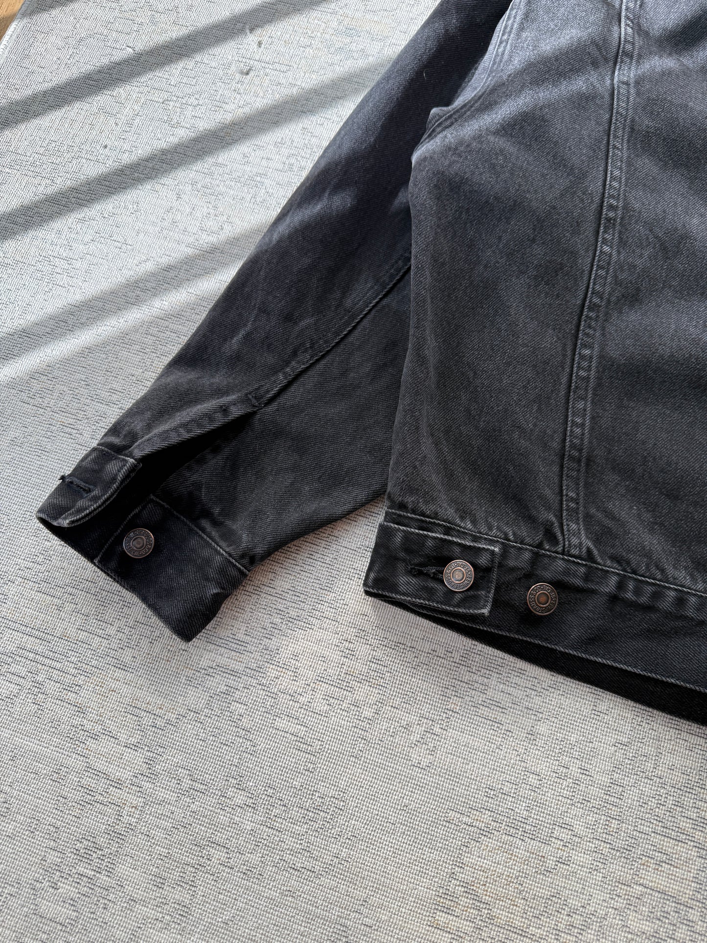 Levi’s Unisex Denim Jacket (M)