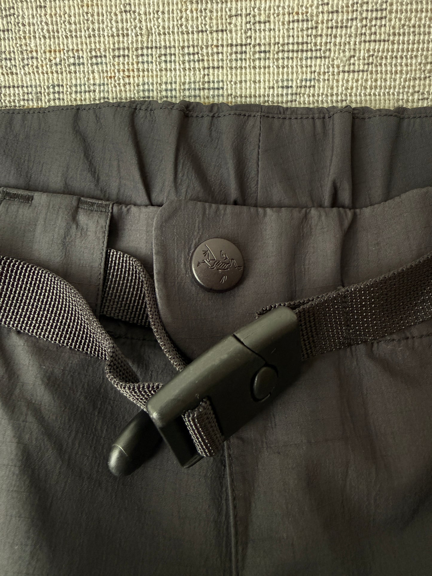 Arc’teryx PRO Gore-Tex Waterproof Shell Pants (M)