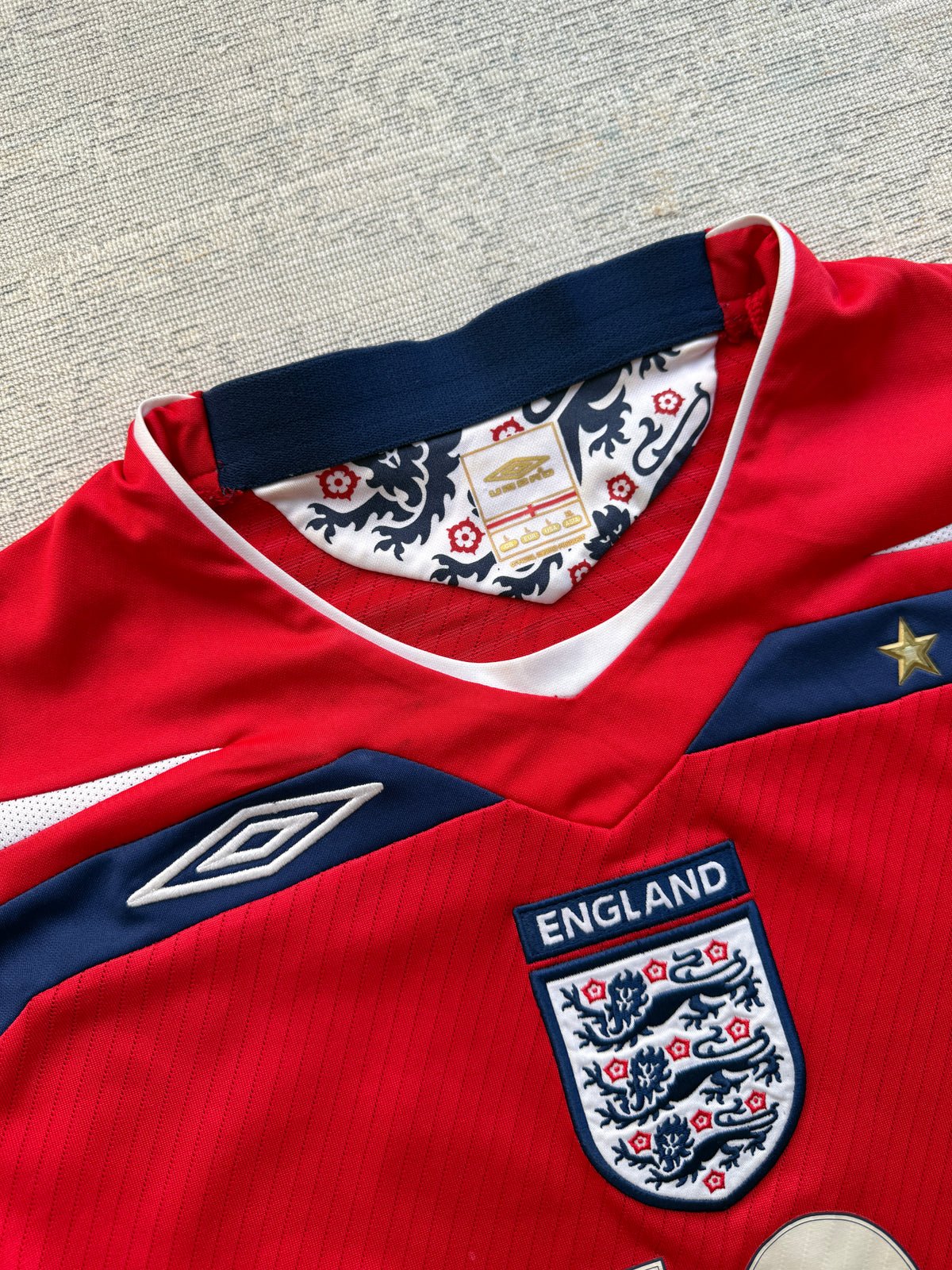 Umbro England 2008–10 Away Shirt – Michael Owen (L)