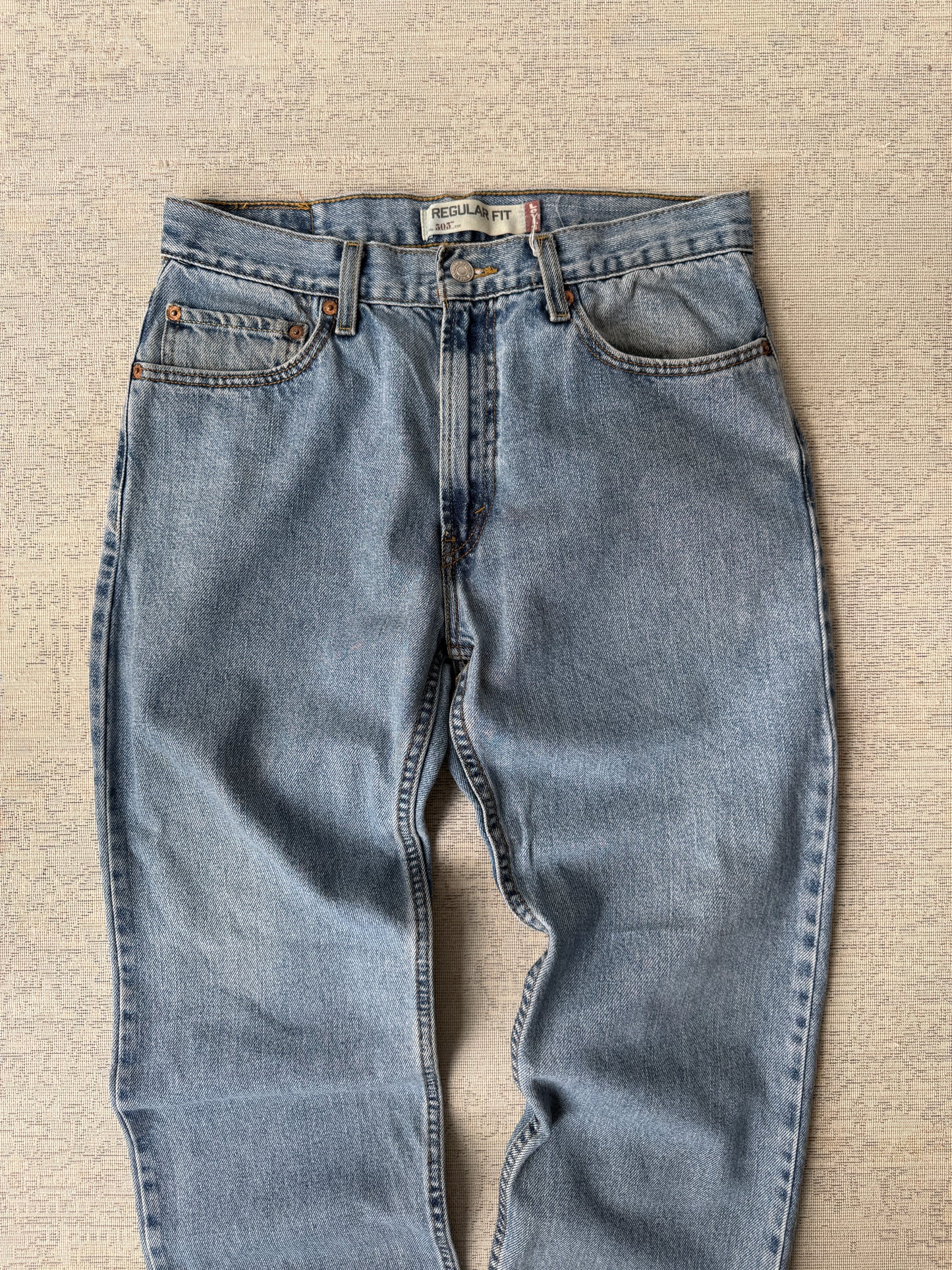 Levi’s 505 Regular Fit Jeans (W33 L32)