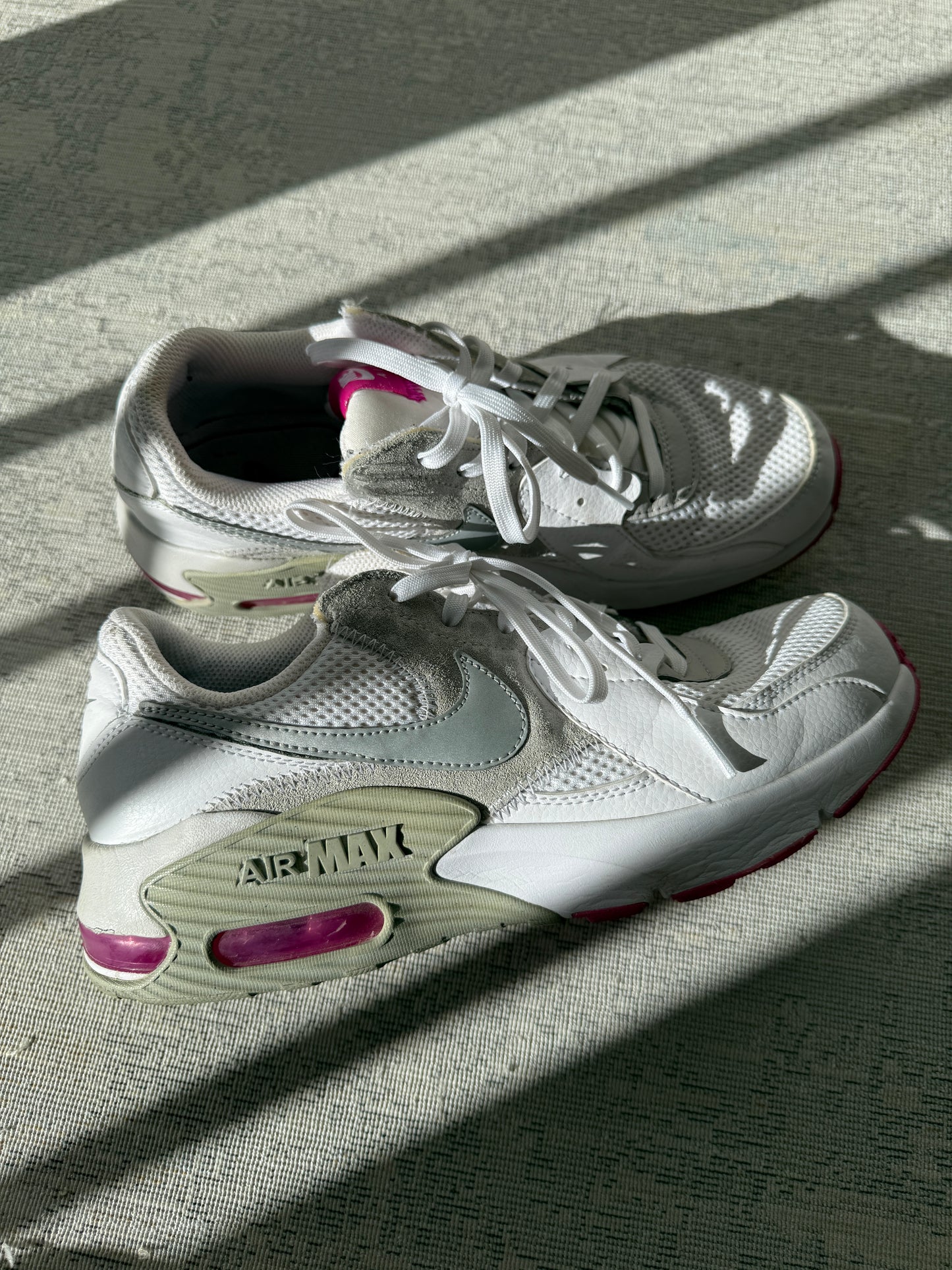 Nike Air Max Excee (Women’s 40)