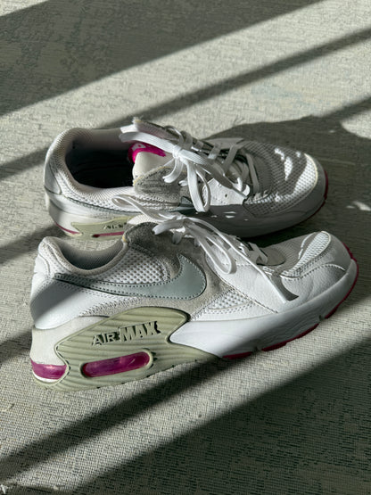 Nike Air Max Excee (Women’s 40)