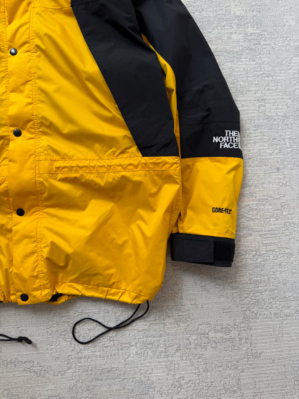 Vintage 90s The North Face Mountain Light GORE-TEX Jacket – Yellow/Black (L)