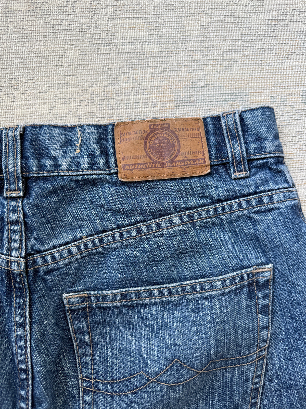 Jinglers 03 Straight Fit Jeans – Faded Blue (W33 L34)