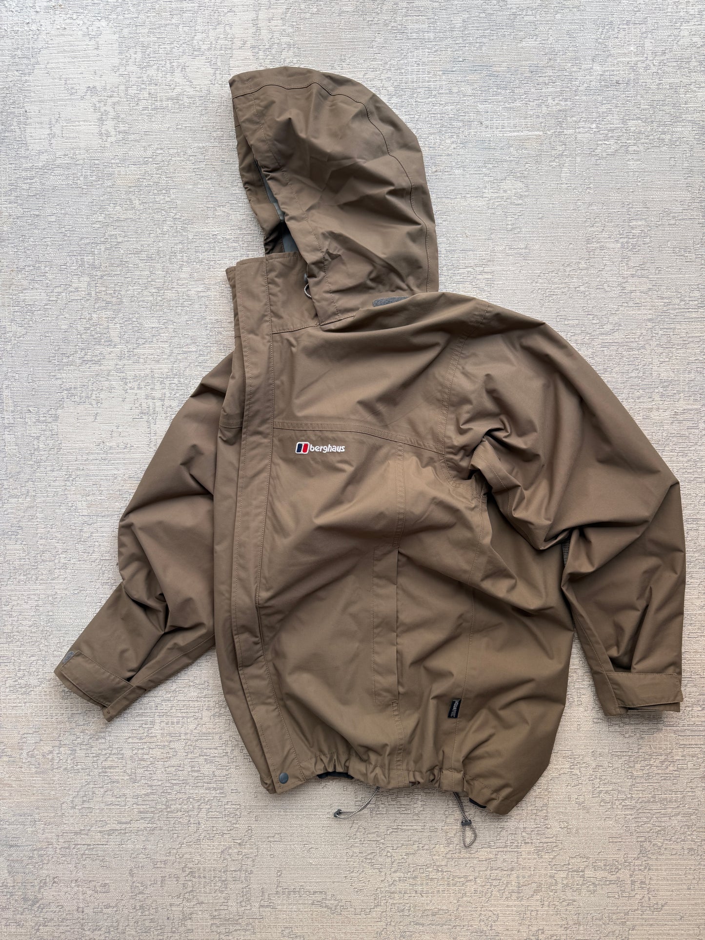Berghaus Outdoor Hooded Windbreaker Jacket (L)