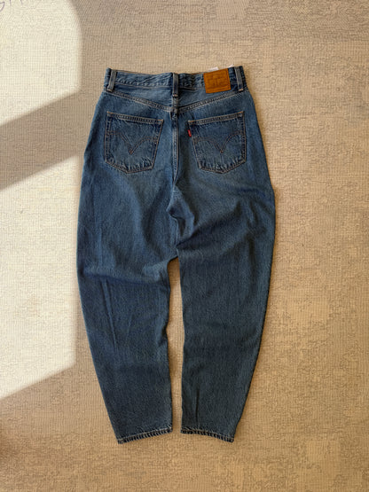 Levi’s High Loose Taper Jeans (Women’s W29)