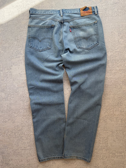 Levi’s 505 Faded Blue Jeans (W36 L32)