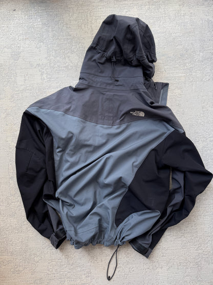The North Face Summit Series Apex Softshell Jacket – Grey / Black (M)