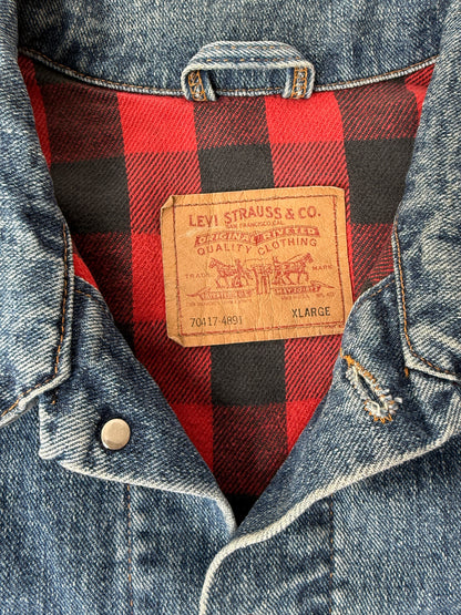 Vintage Levi’s Denim Jacket Made In US (XL)