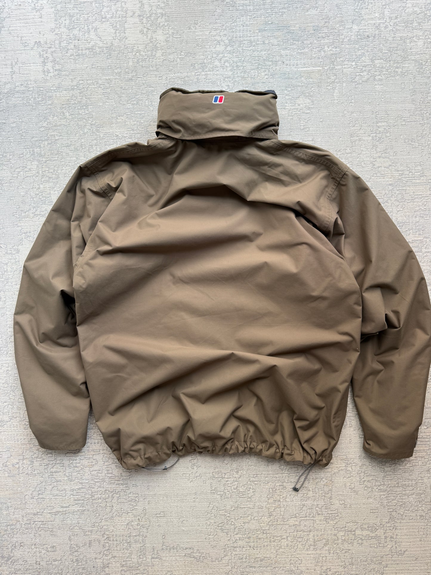 Berghaus Outdoor Hooded Windbreaker Jacket (L)