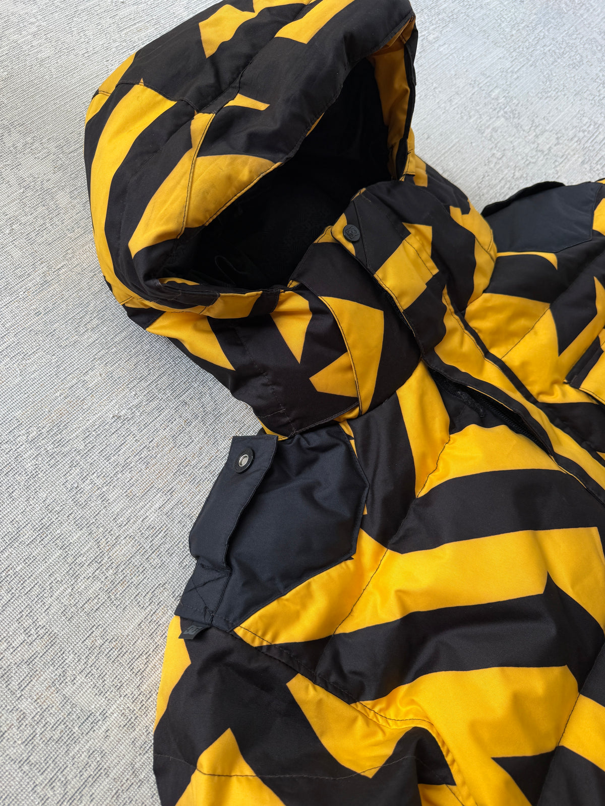 DC x Peter Saville 2009 Artist Projects Snowboard Jacket (L)